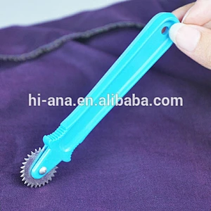 Tailor tracing wheel