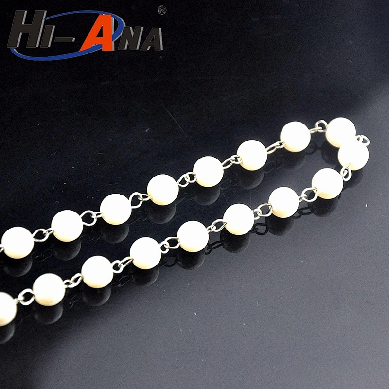 Cheap price china team Colorful fashion rhinestone chain wholesale