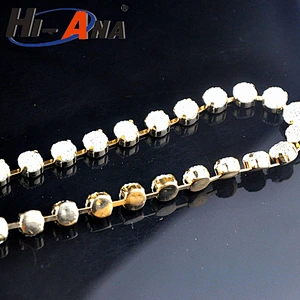 hi-ana rhinestone3 Our factories 20 years'experience Good supplying rhinestone banding