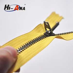 hi-ana zipper1 Globally integrating manufacturing process Fashion jeans zipper
