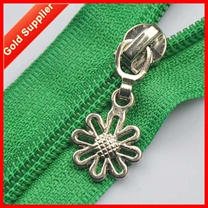 hi-ana zipper2 Your one-stop supplier Apparel zipper sliders