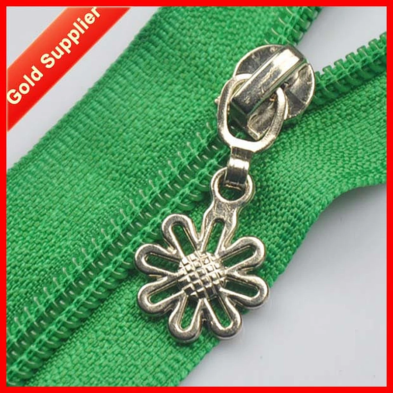 hi-ana zipper2 Your one-stop supplier Apparel zipper sliders