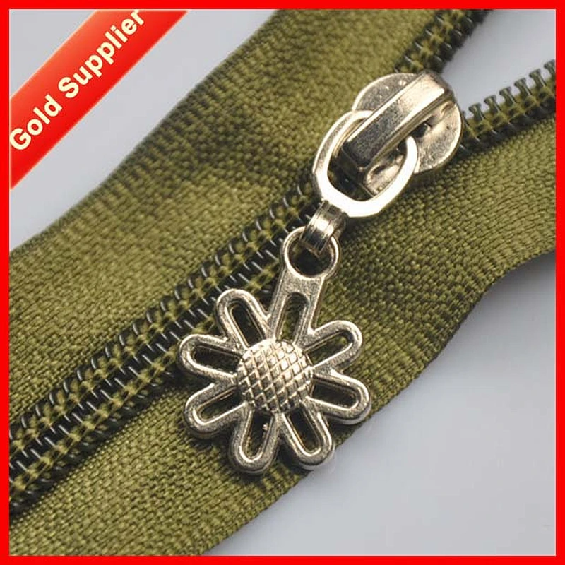 Export to 70 countries Custom zipper and slider