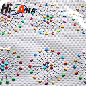 20 QC staffs ensure the quality Color brilliancy rhinestone designs for clothing