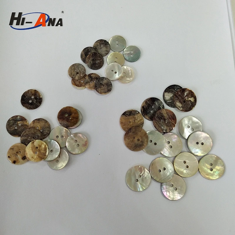 agoya shell buttons
