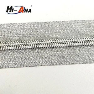 OEM Custom made top quality color teeth zipper in rolls