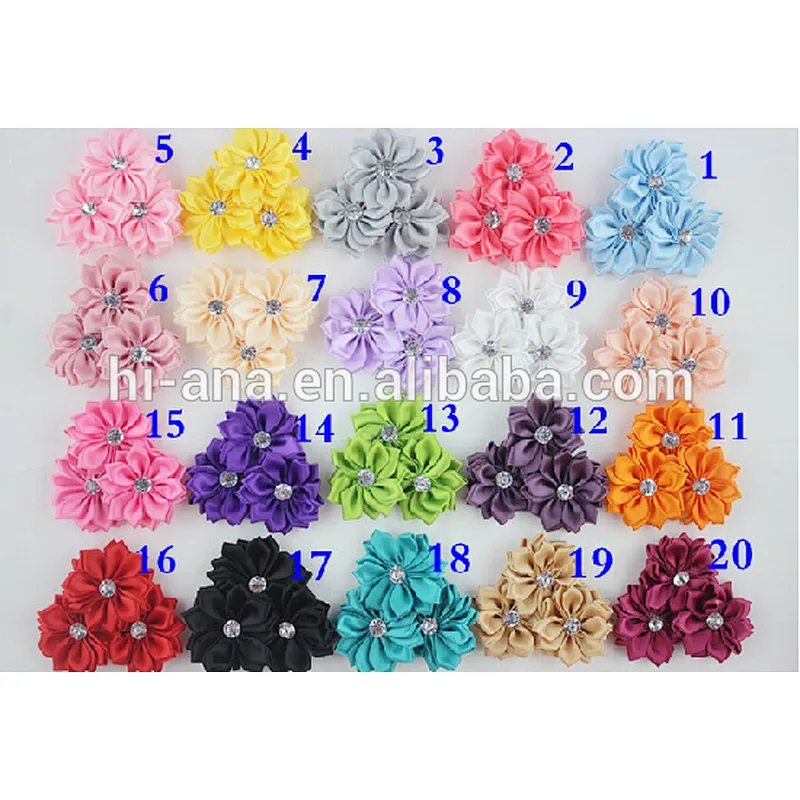 Hand-stitched polygon flowers and spent three flowers spent a combination of high-quality polyester flowers with 16 angle