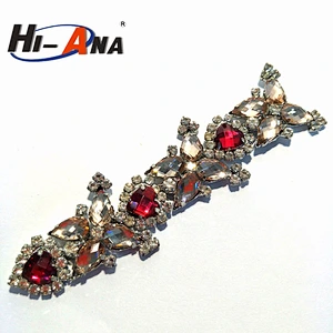 Our factories 20 years'experience different style roll rhinestone chain