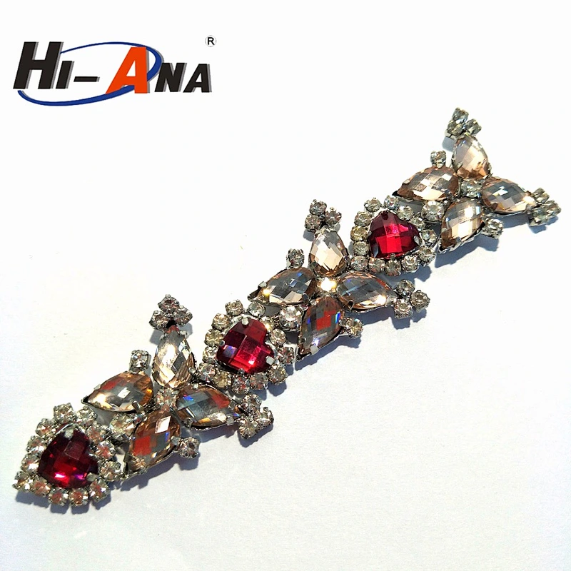 Our factories 20 years'experience different style roll rhinestone chain