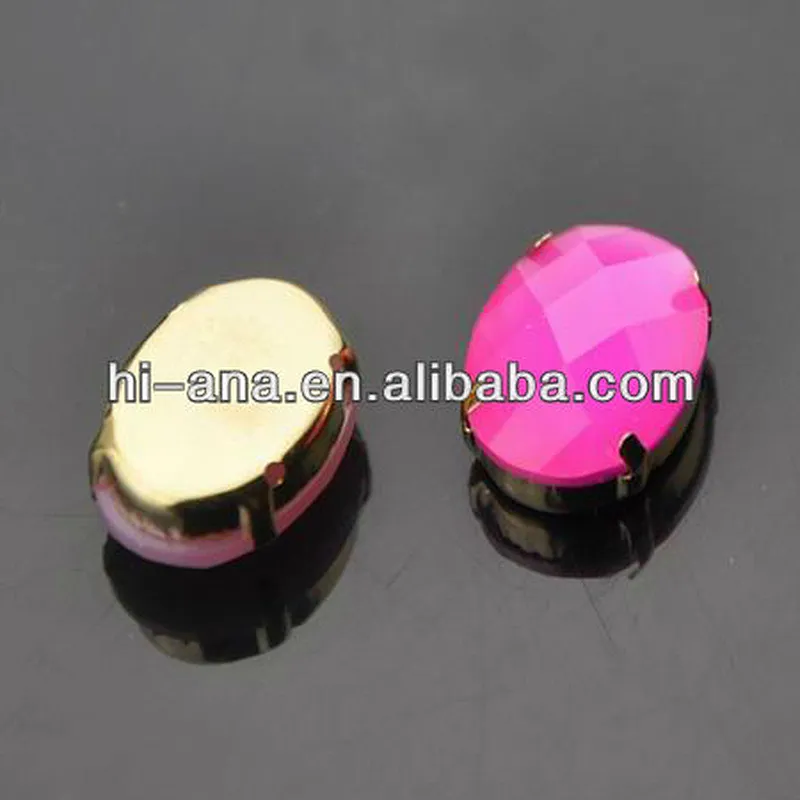 oval resin stone with metal claw