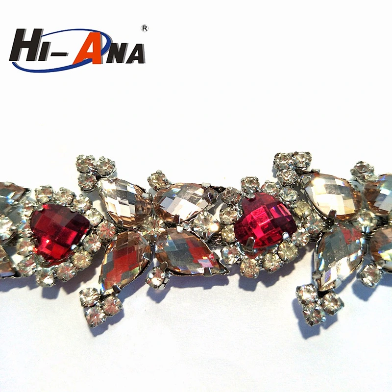 Our factories 20 years'experience different style roll rhinestone chain