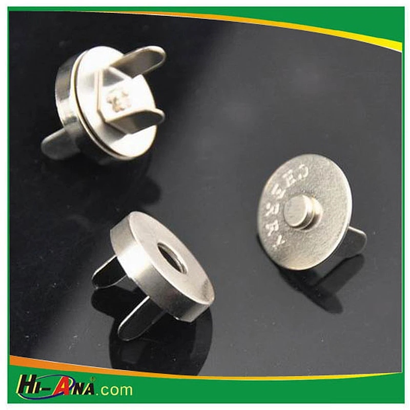 magnetic button
