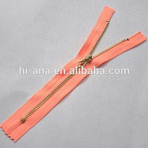 Pin Lock Metal Zipper with Golden Teeth