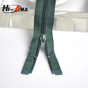 Over 9000 designs Quality promotional zipper supply
