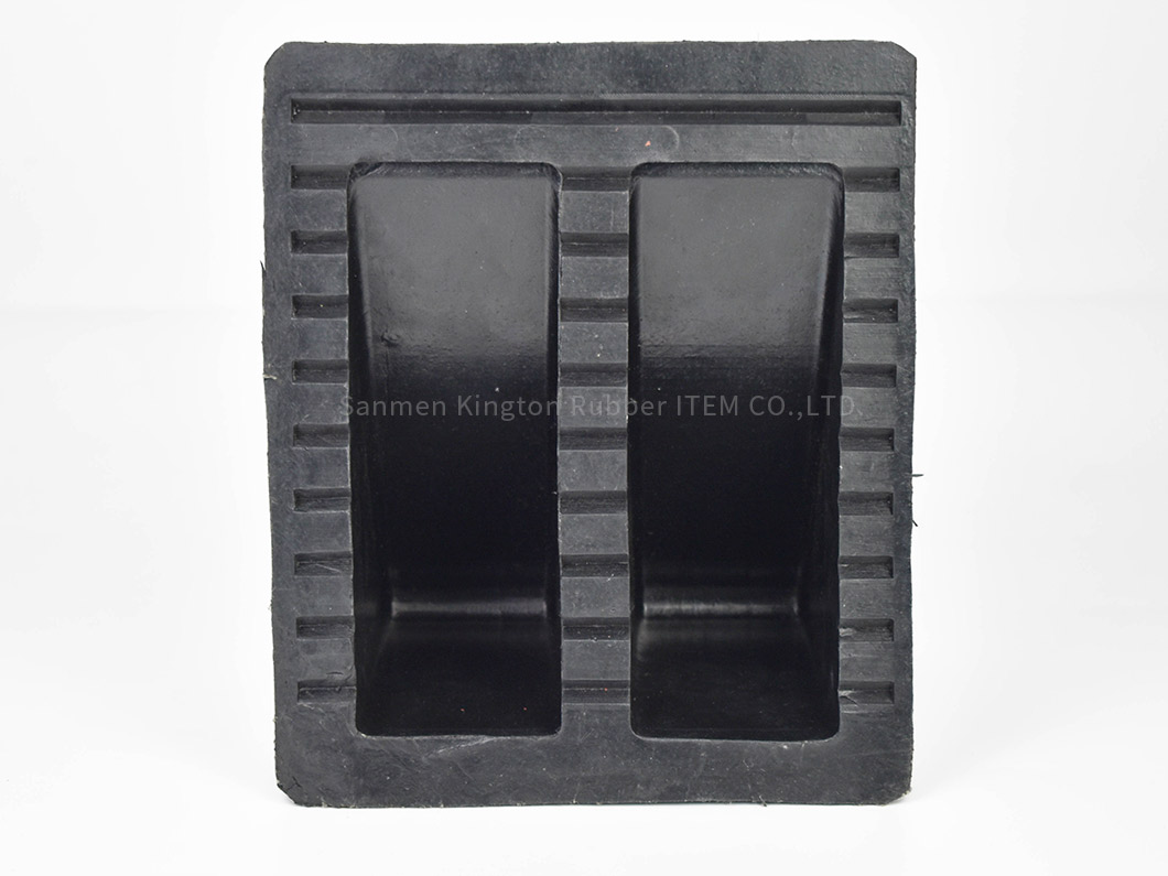 alt=''黑色卡车车轮楔块，无绳索，用于将拖车或RV固定到位Black Truck rubber wheel chock Without Rope for Keeping Your Trailer or RV In Place''