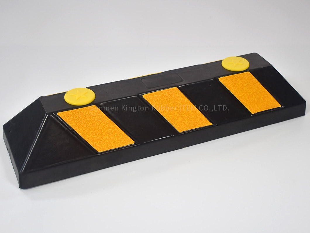 alt=''rubbber wheel stopper''