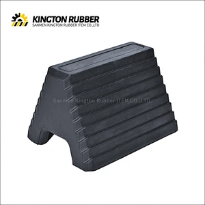 Trapezoid Shape Rubber Wheel Chock with Metal Hanging Ring