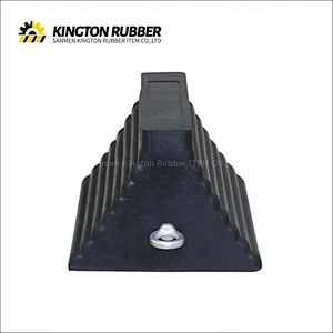Trapezoid Shape Rubber Wheel Chock with Metal Hanging Ring