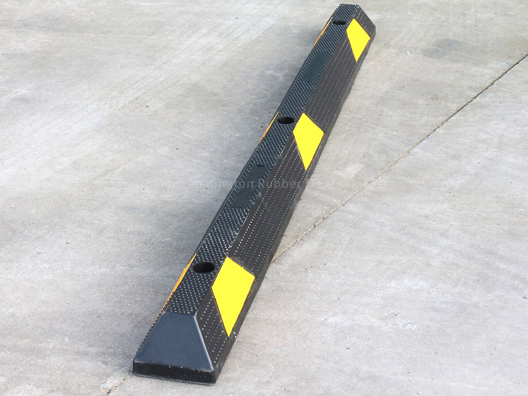 alt=''停车场挡轮器rubbber wheel stopper for parking lot''