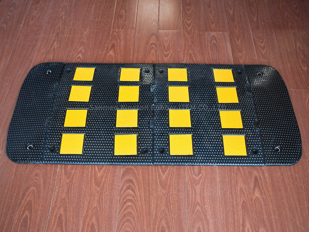 反光橡胶减速带，路面减速器，厚度32mm，用于交通安全Reflective Rubber Speed Hump Road Speed Breaker Thickness 32mm for Traffic Safety