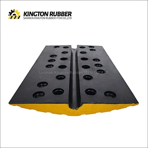 350mm width Diamond Pattern Rubber Speed Bump