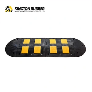 500mm width Rubber Speed Hump with 4 Reflective Sheets