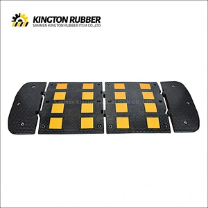600mm width Rubber Speed Hump with 8 Reflective Sheets