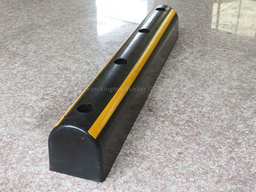 alt=''D型车库橡胶防撞条D-Shape Garage rubber wall protector''