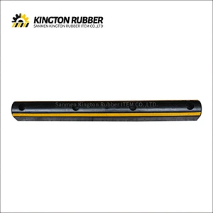 D100-shaped Rubber Wall Protector