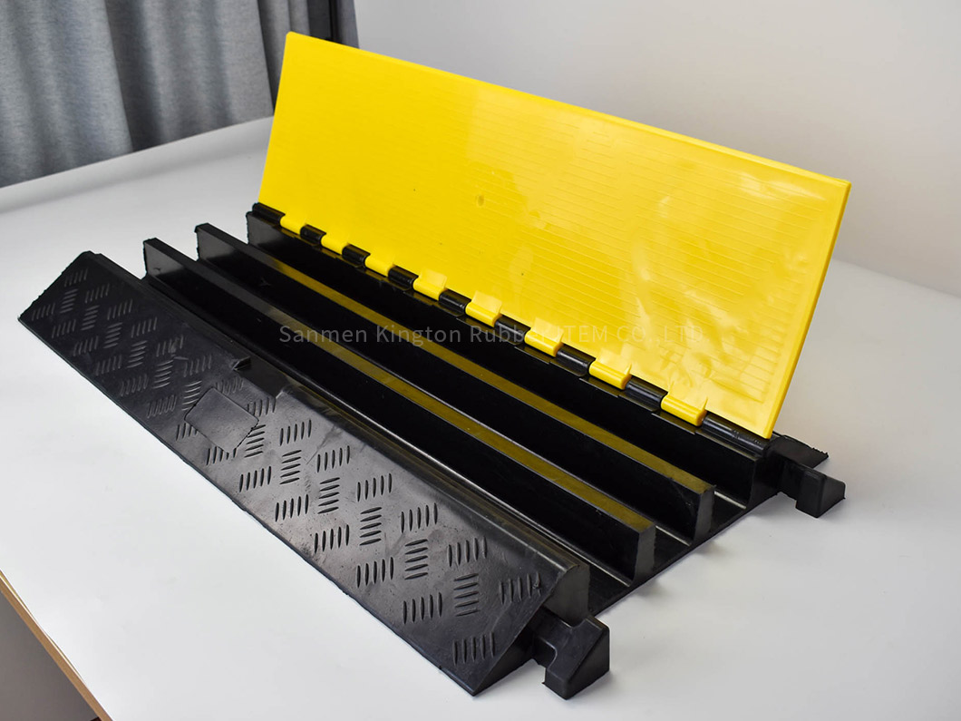 alt=''3槽地板保护橡胶电缆保护套,3 Channels Underground Floor Protection ,rubbber cable protector Cover''