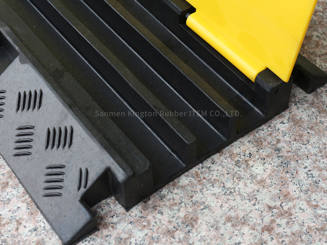 alt=''rubber,cable protector,高品质、耐用的橡胶电缆护套High quality durable rubbber cable protector