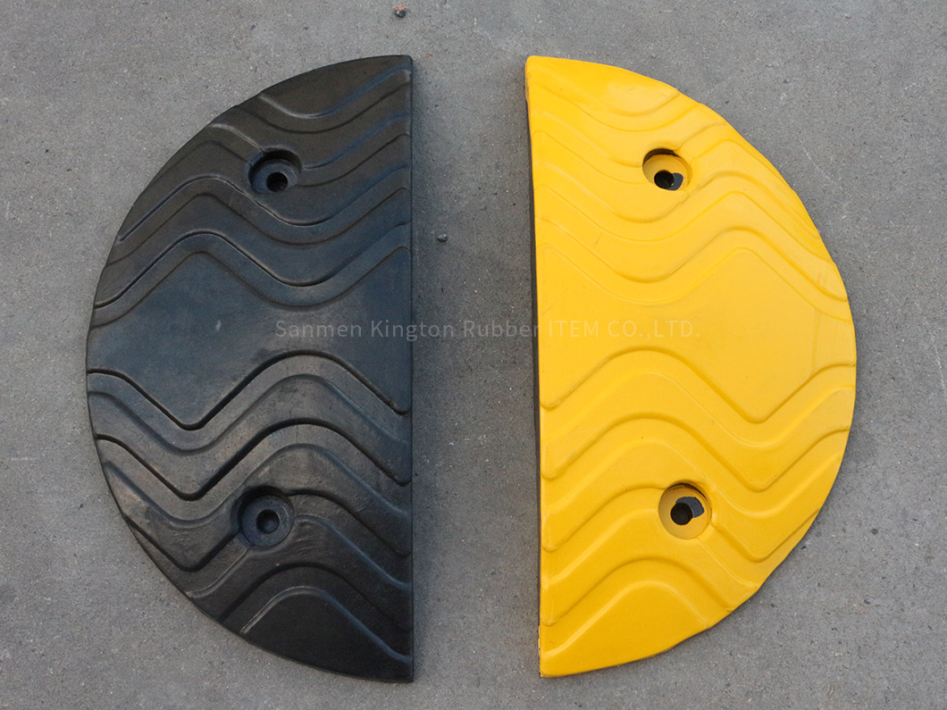 防风雨橡胶减速器速度缓冲板汽车坡道1000mm*380mm Weatherproof Rubber Speed Reducer Speed Bumper Floor Car Ramp 1000mm*380mm