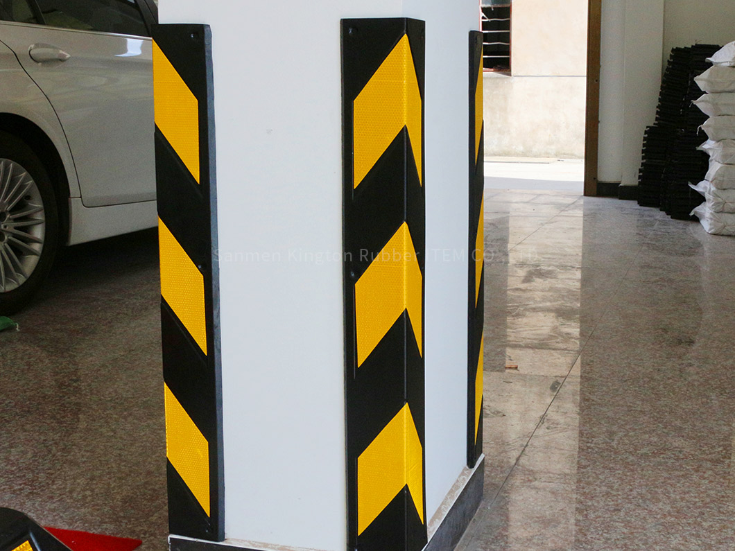 alt=''rubber corner,guard''