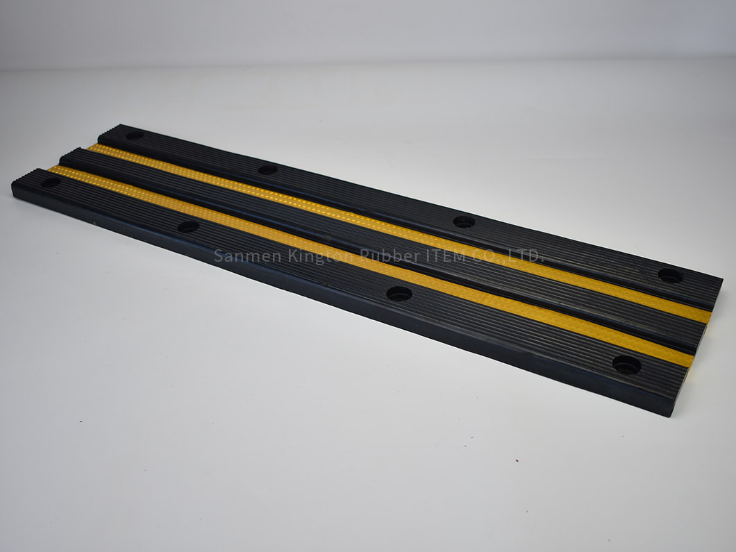 1000x250x10mm橡胶防撞条1000x190x10mm Rubber Corner Guard