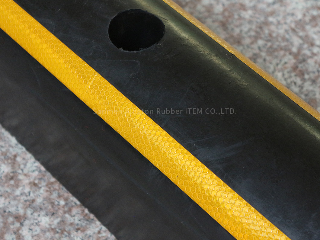 alt=''停车场橡胶防撞条 rubber wall protector For Parking Lot''