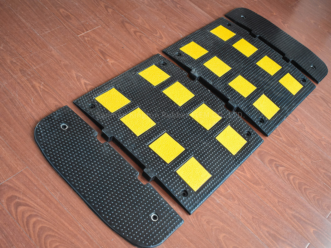 alt=''优质再生橡胶减速带橡胶路面减速器rubber speed hump,traffic,rubber,speed hump''