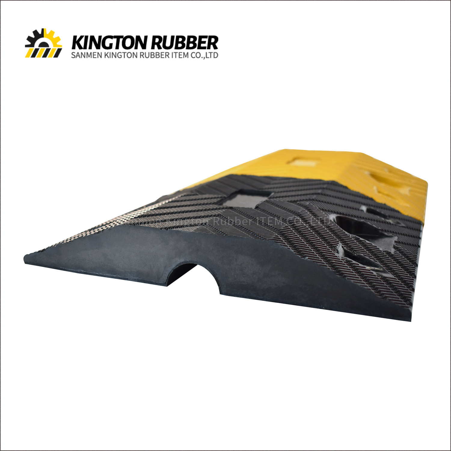 320mm width Fine Pattern Rubber Speed Bump