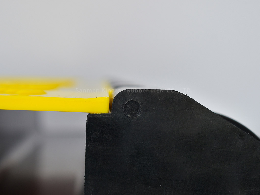 alt=''rubber,cable protector,高品质、耐用的橡胶电缆护套High quality durable rubbber cable protector''