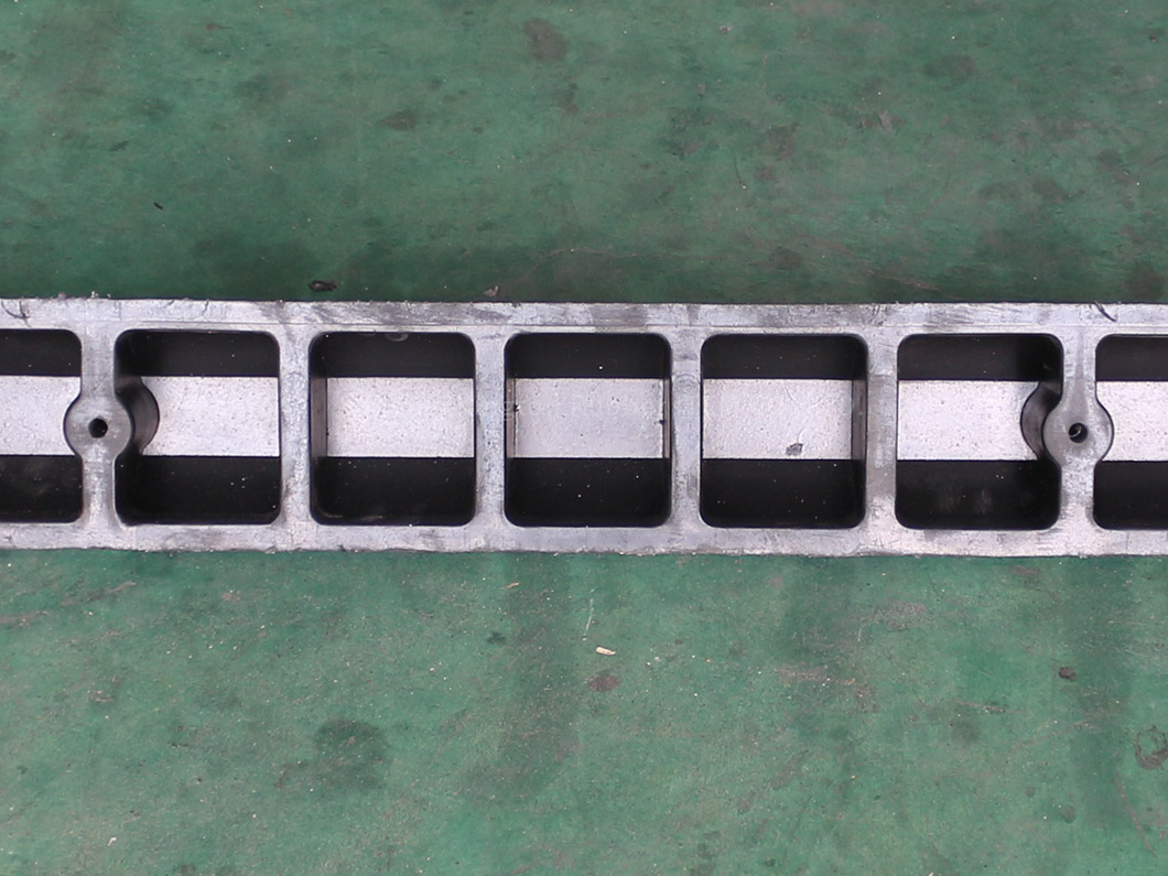 2000X150X100mm定制道路限速器2000X150X100mm Custom Road Speed Limiter