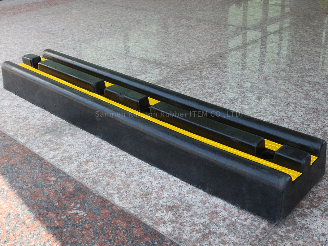耐气候和腐蚀停车防撞条Weather and Corrosion Resistant Parking Wall Protector