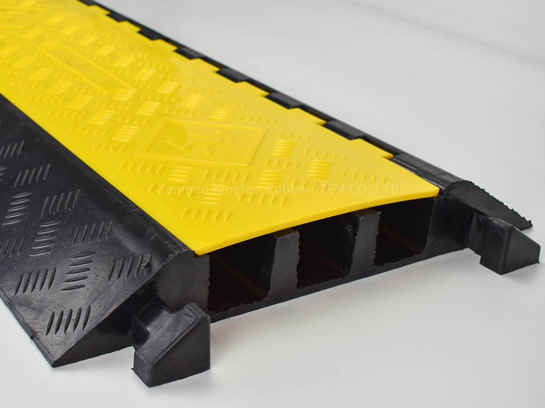 alt=''高品质、耐用的橡胶电缆护套,High quality durable rubbber cable protector''