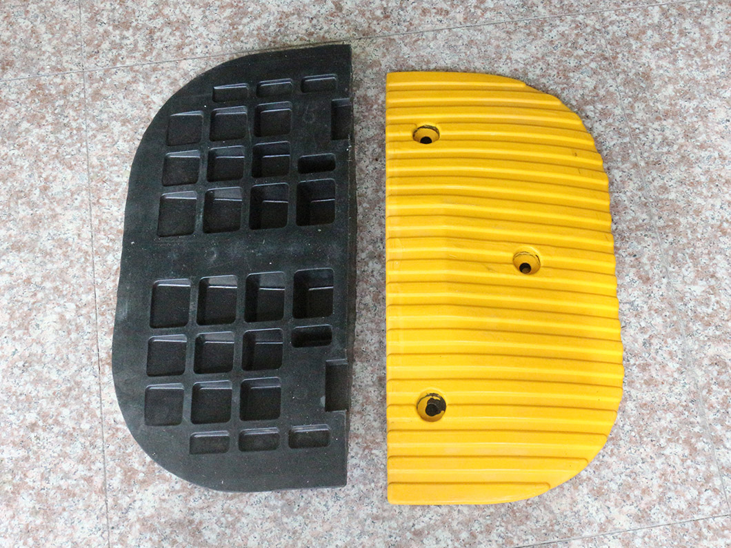 交通安全耐用减速带Traffic safety durable speed bump