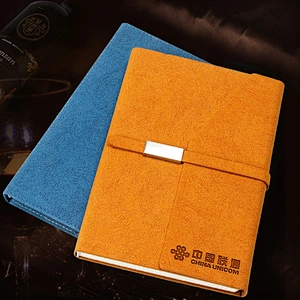 OEM ODM Customized Gift Set Christmas New Year Gift with USB Pen Notebook Power 2019 in-Stock Company Business Gift Set
