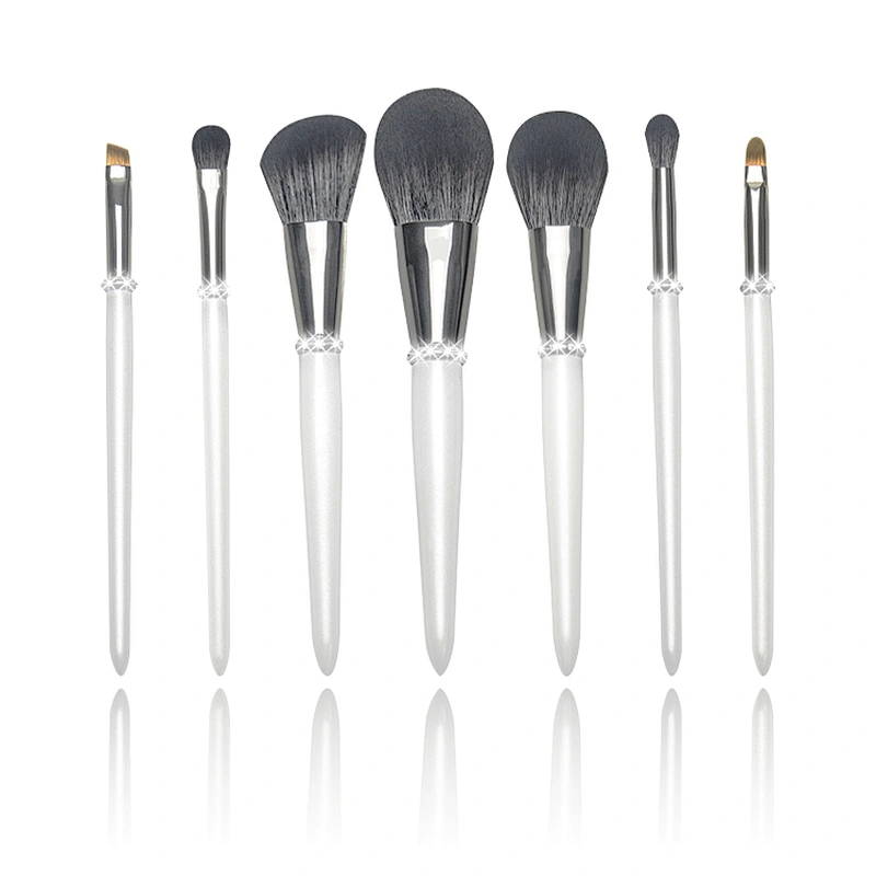 Hot Selling 7pcs Pieces Makeup Brushes White Private Label Glitter Diamond Vegan Wooden Handle Makeup Brush Set