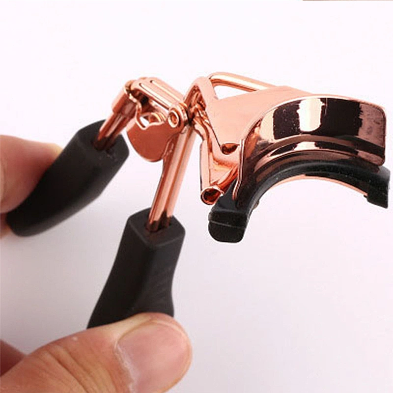 Delicate Rose Gold Color Eyelash Curler Clip With Black Handle Steel Nature Curl Lashes Women Beauty Cosmetic Tools