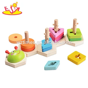 Wholesale lovely cartoon style stacking ring toy wooden rainbow toy for toddlers W13D172
