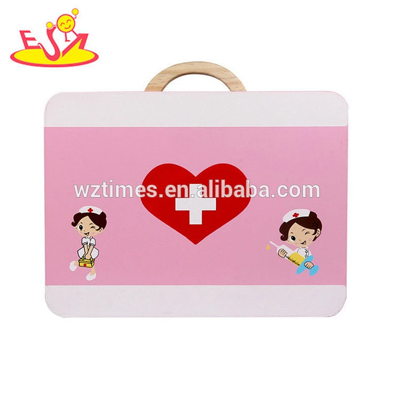 Wholesale pretend first aid toy wooden 15 pcs doctor case toy benefits to baby's EQ W10D163