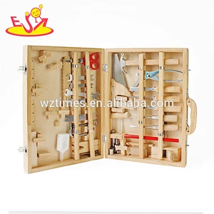 Hölzerner Reparaturwerkzeuginstallationssatz des Spielzeugs des hohen Wertes Nutzen zum Handfertigkeitstraining der Kinder W03D046