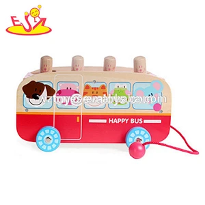 Hölzernes klopfendes Spiel des bunten Uhrformbabyhammer-Spielzeugs für Kindmuskelübung W11G015