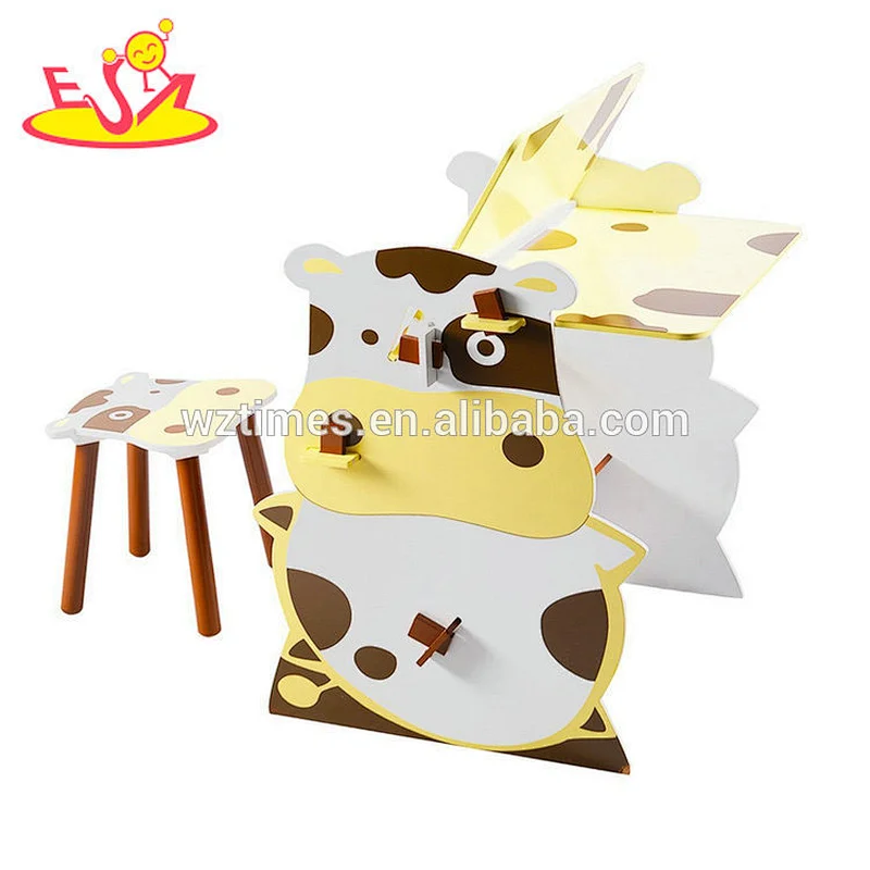 2018 New design giraffe modeling wooden activity table chair set for toddler kids W08G238